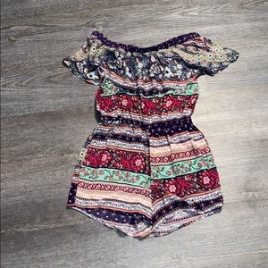 Juniors Medium romper off the sholder